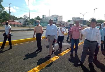 Gobernador de Tabasco supervisa trabajos del distribuidor vial de Av. Universidad