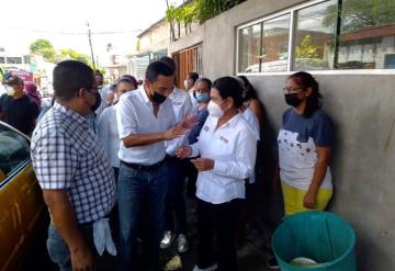 La candidata de Morena, Yolanda Osuna, visita la colonia Atasta