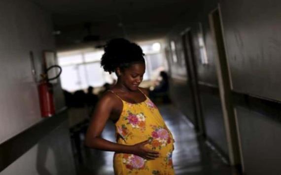 100 embarazadas al mes fallecen por COVID-19 en Brasil
