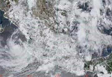 Tormenta tropical Enrique se debilita mientras se desplaza hacia BCS