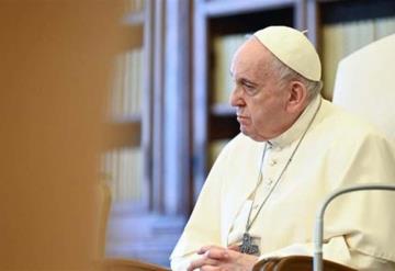 El papa Francisco pasa su segunda noche en el hospital tras cirugía de colon