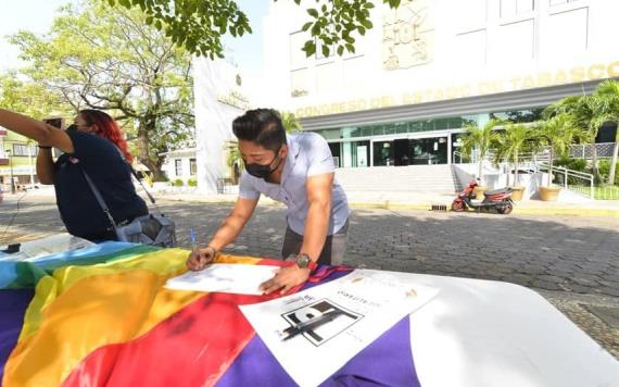 Llevan más de mil firmas a fin de lograr el matrimonio igualitario