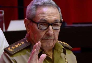 Reaparece Raúl Castro para vigilar protestas en Cuba