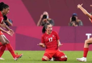 Las canadienses se llevan medalla de oro en futbol femenil