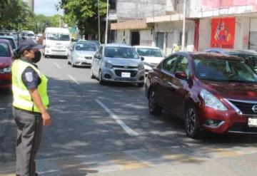 PEC concientiza a transeúntes sobre el uso de pasos peatonales