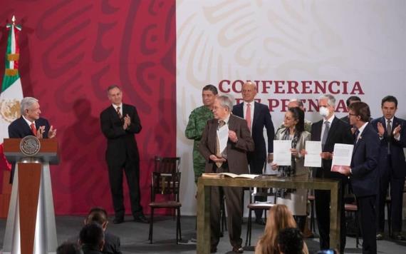 AMLO firma convenio con Teletón; Ampliarán atención para niños con discapacidad 