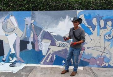 Pintan mural en apoyo a Vicente Fernández afuera del hospital donde está internado