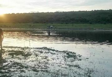 Dos jóvenes entraron a nadar a una presa y mueren ahogados