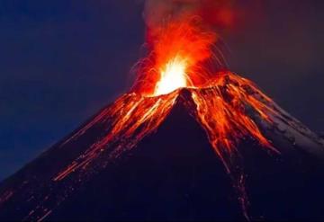 El volcán Merapi hace erupción