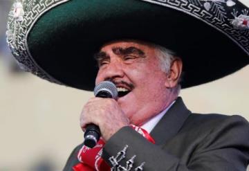 Revelan que Vicente Fernández tiene un síndrome que podría dejarlo parapléjico