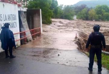 Huracán “Grace” deja al menos 8 muertos tras su paso por Veracruz