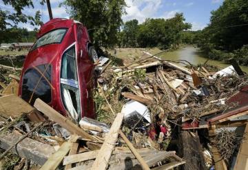 Inundación en Tennessee deja 15 muertos y 30 desaparecidos en EEUU