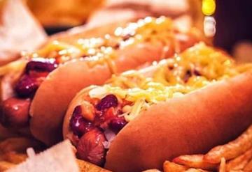 Según expertos consumir un hot dog te resta 36 minutos de vida