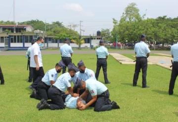 Reciben cadetes de la APET capacitación en Primeros Auxilios