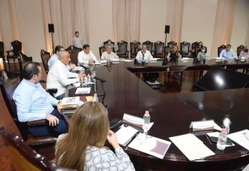 Gobernador de Tabasco presenta a los nuevos integrantes de la administración