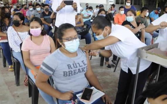 Buena afluencia de vacunados mantienen este sábado en el municipio de Comalcalco