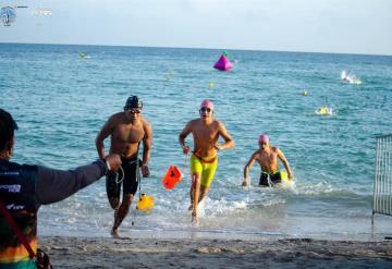 El equipo Aquizani de natación, perteneciente al Sport City destaca en Ruta del Muelle