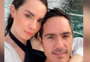 Mauricio Ochmann y Paulina Burrola presumen su amor en redes