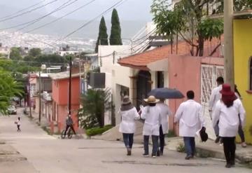 Por bajo índice de vacunación, brigadas en Chiapas visitan casa por casa para aplicar dosis contra COVID