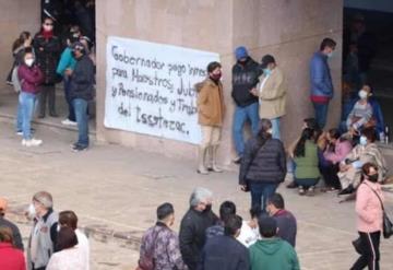 Protestan maestros Zacatecanos tras no recibir los pagos correspondientes