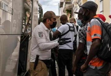 Migrantes haitianos se dirigen a Colombia rumbo a frontera con Panamá