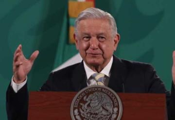 AMLO pide a trabajadores de refinería de Dos Bocas no dejarse manipular