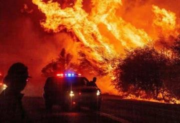 Bomberos logran combatir la mayor parte de un nuevo incendio forestal en California