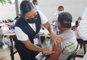 Aplican segunda dosis anticovid en Jalapa