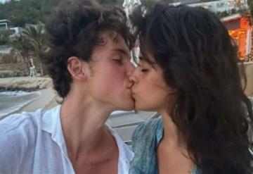 Camila Cabello y Shawn Mendes pasean por las calles de Oaxaca