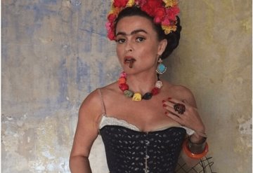 ¿Cómo hacer el maquillaje y peinado de Frida Kahlo en casa para fiesta de disfraces?