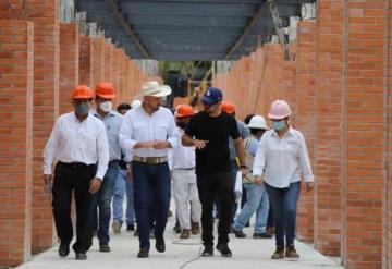 Supervisan obras de mejoramiento urbano en Tenosique