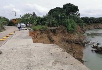 En Tacotalpa Supervisan afectaciones carreteras junto a CONAGUA