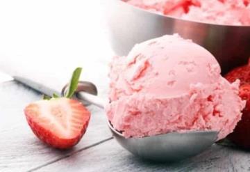 Exquisita nieve de fresa con sólo tres ingredientes