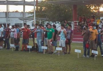 Arranca torneo de fútbol en Tacotalpa