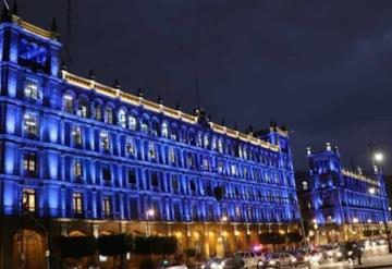 Iluminan de azul la Ciudad de México para concienciar sobre la diabetes