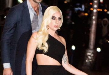 Lady Gaga sufre accidente de vestuario al estilo Marilyn Monroe