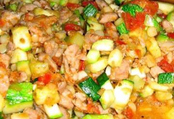 Calabacitas con carne de puerco