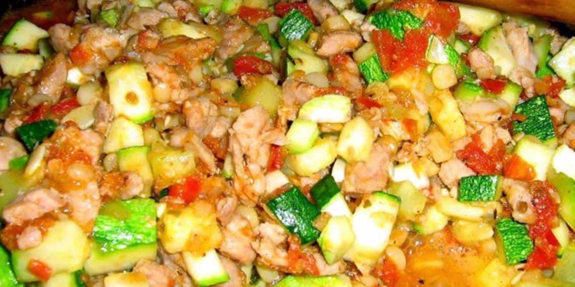 Calabacitas con carne de puerco