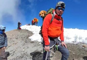 Alpinistas rescatan perrito perdido en Pico de Orizaba