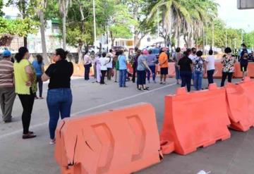 Cierran Avenida Universidad