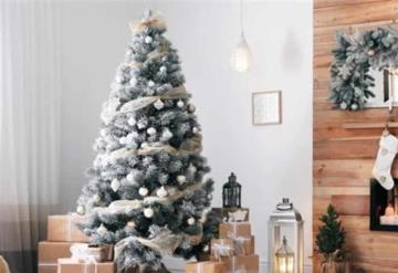 ¿Cómo decorar tu árbol de Navidad para atraer el amor, según esta práctica china?