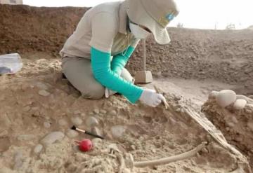 Hallan restos de niño de hace 3.000 años que fue enterrado rodeado de oro