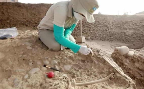 Hallan restos de niño de hace 3.000 años que fue enterrado rodeado de oro