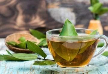 Baja de peso de manera saludable con este té de laurel y limón