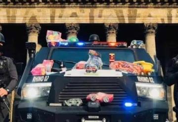 Policías de Guadalajara realizan campaña y reparten 35 mil juguetes