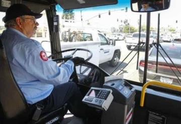 Suspenden a conductor de autobús por no llevar a personas sin cubrebocas