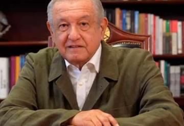 AMLO vuelve a Palacio Nacional; da un mensaje tras su procedimiento médico