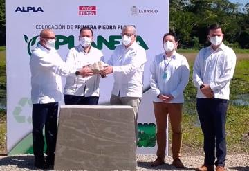 Colocan primera piedra de la planta de reciclaje Planeta en Cunduacán