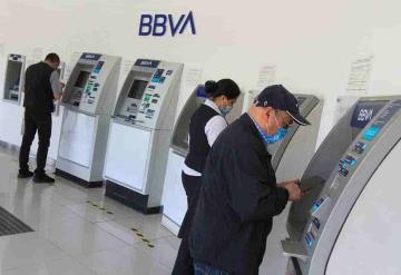 ¿Cómo evitar el pago de la ´membresía´ que BBVA cobra por retiro de efectivo en cajero?, aquí te decimos