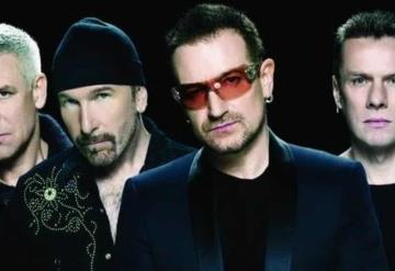 U2 rinde homenaje a víctimas del ‘Domingo Sangriento’, 50 años después de masacre